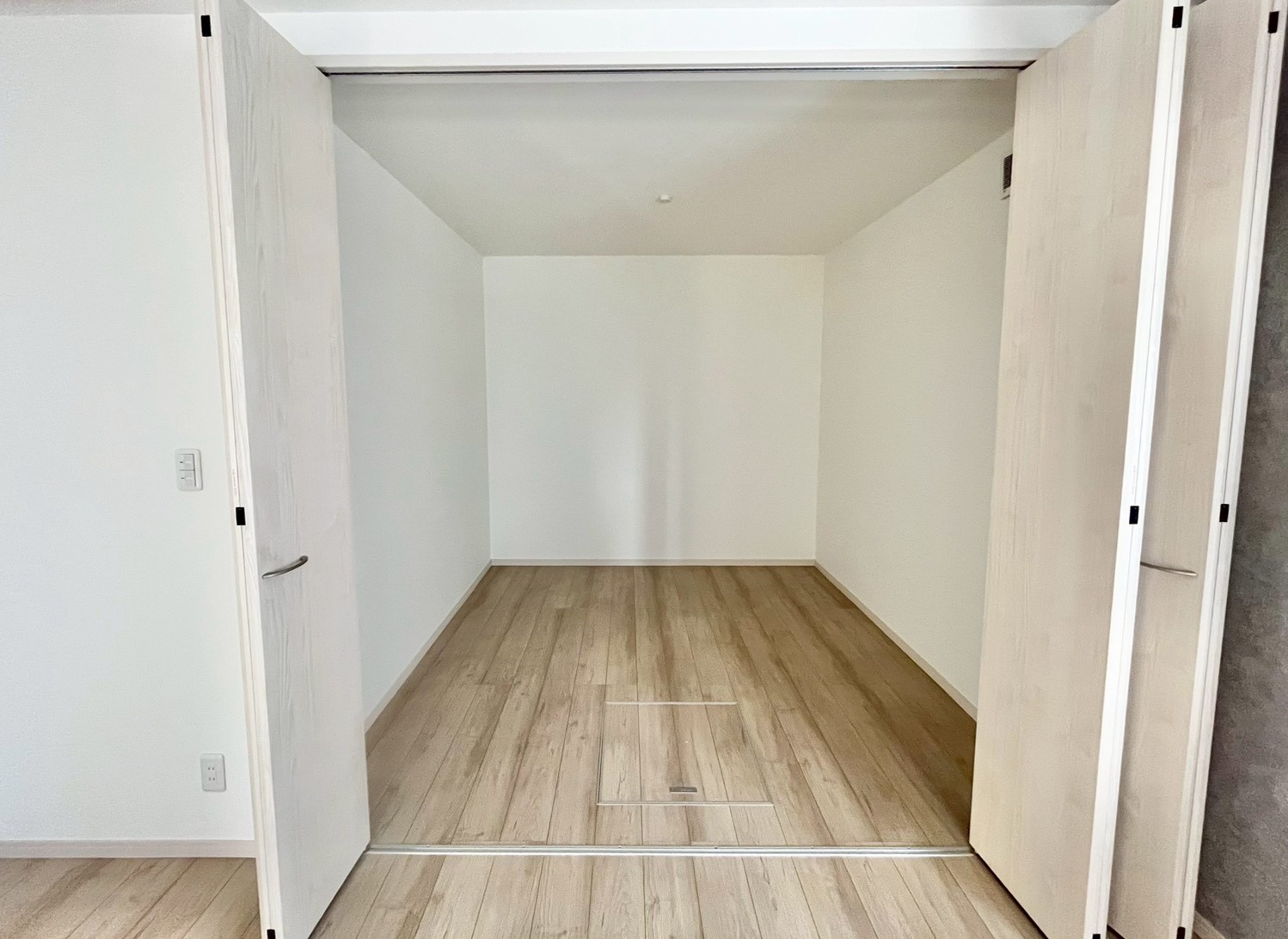 木更津市牛込 新築戸建て 収納 物入れ